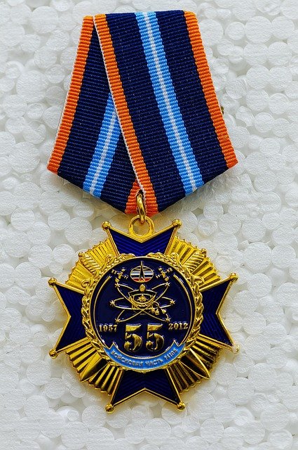 Grades et coûts de l'insigne de la légion d'honneur révélés